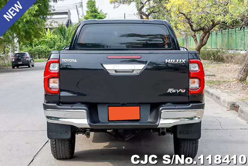 Toyota Hilux in Gray for Sale Image 5