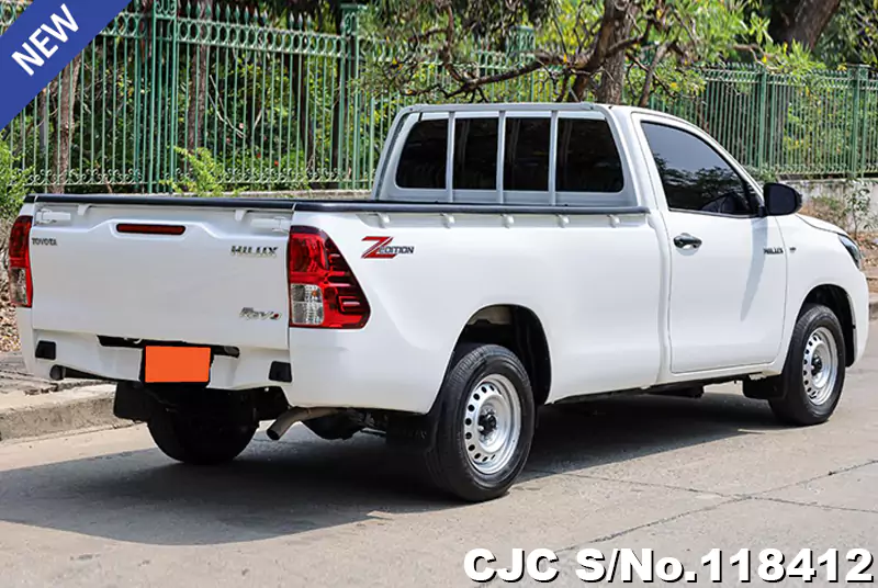 Toyota Hilux in White for Sale Image 2