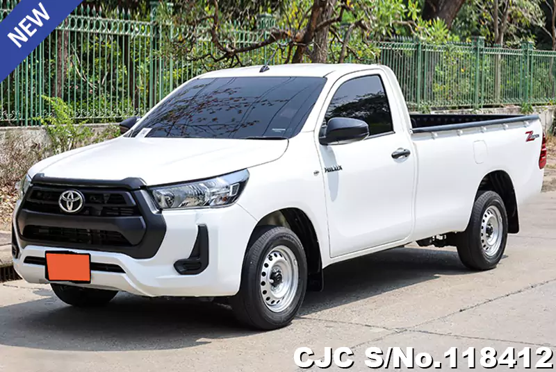 Toyota Hilux in White for Sale Image 3