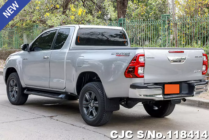 Toyota Hilux in White for Sale Image 1