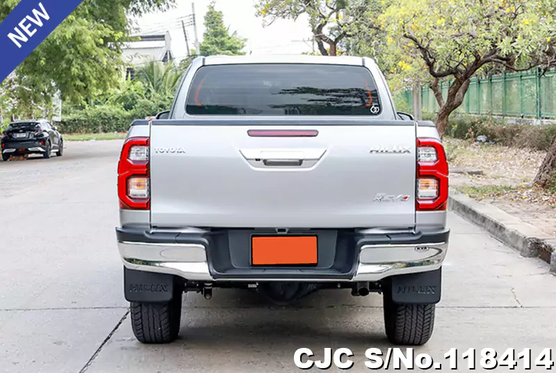 Toyota Hilux in White for Sale Image 5