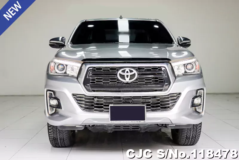 Toyota Hilux in Silver for Sale Image 4