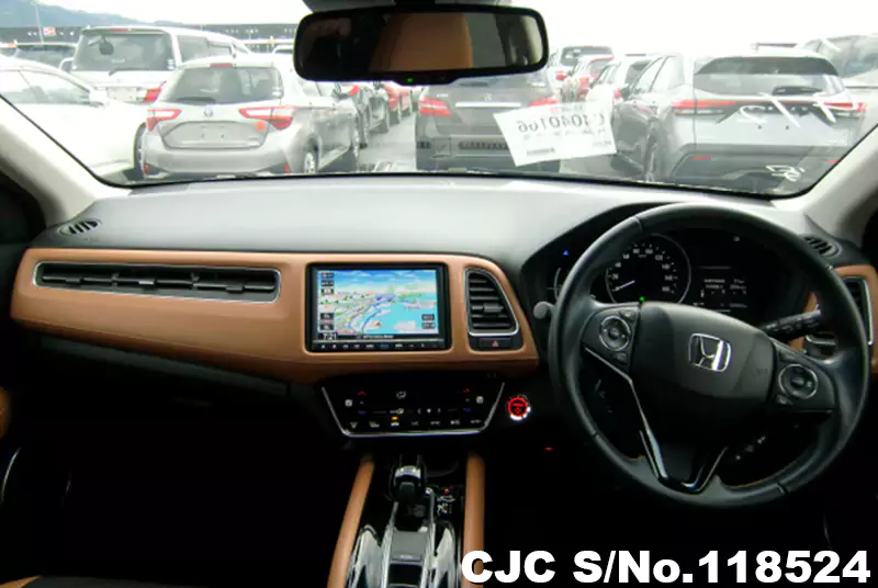 Honda Vezel in Black for Sale Image 9