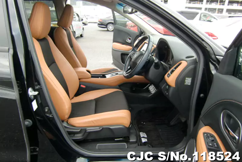 Honda Vezel in Black for Sale Image 10