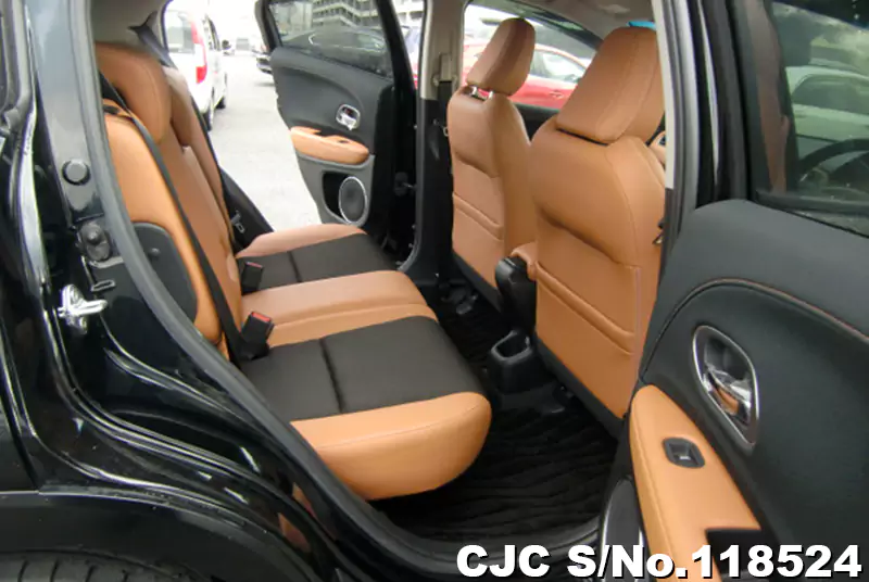 Honda Vezel in Black for Sale Image 12