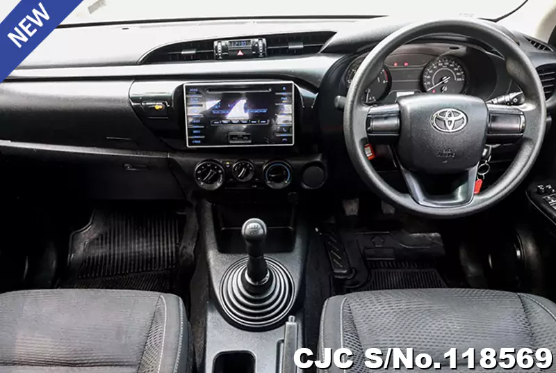 Toyota Hilux in White for Sale Image 9