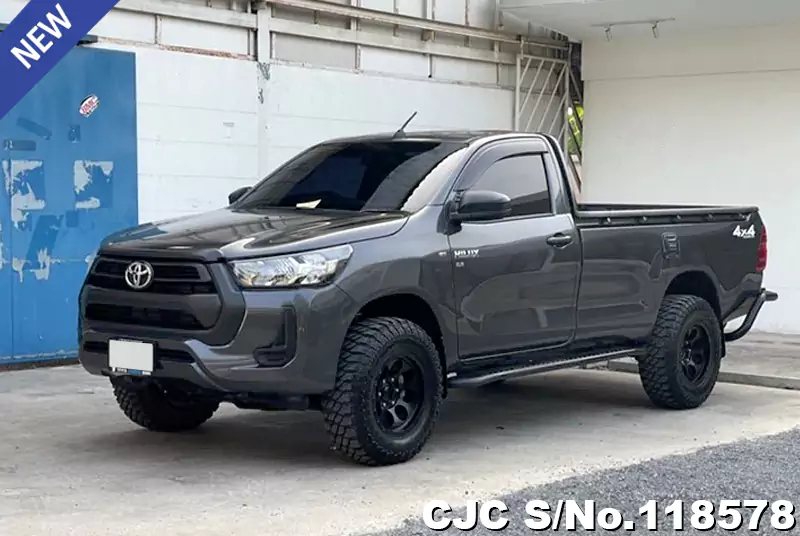 Toyota Hilux in Gray for Sale Image 3