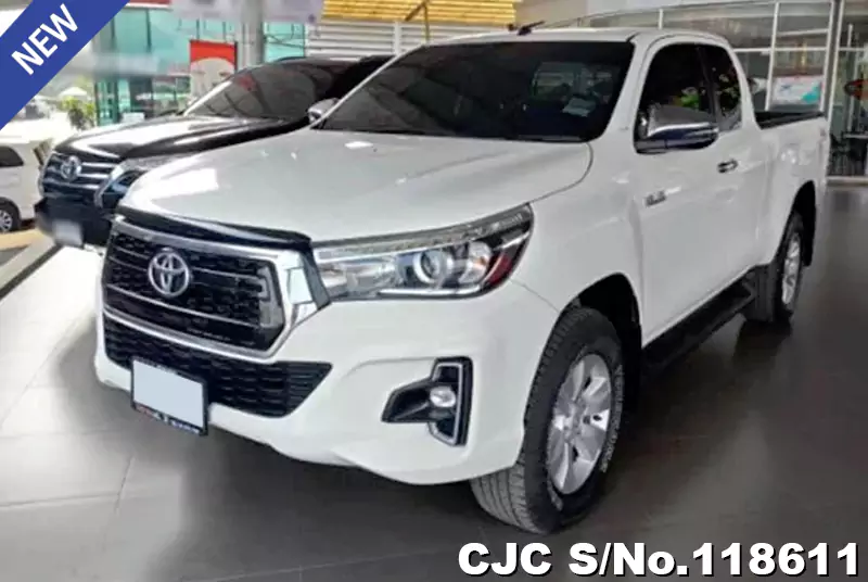 Toyota Hilux in White for Sale Image 0