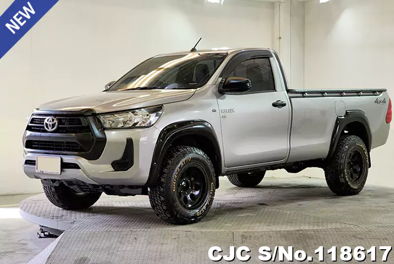 Toyota Hilux in Silver for Sale Image 3