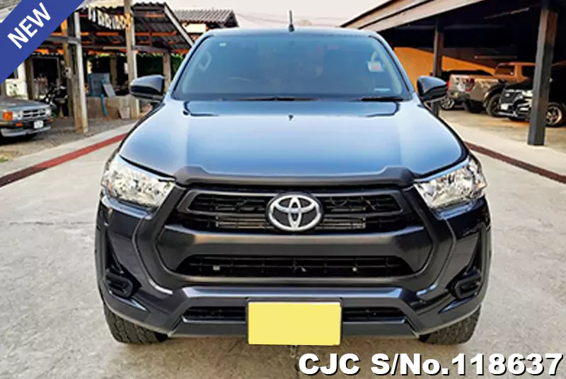 Toyota Hilux in Gray for Sale Image 2