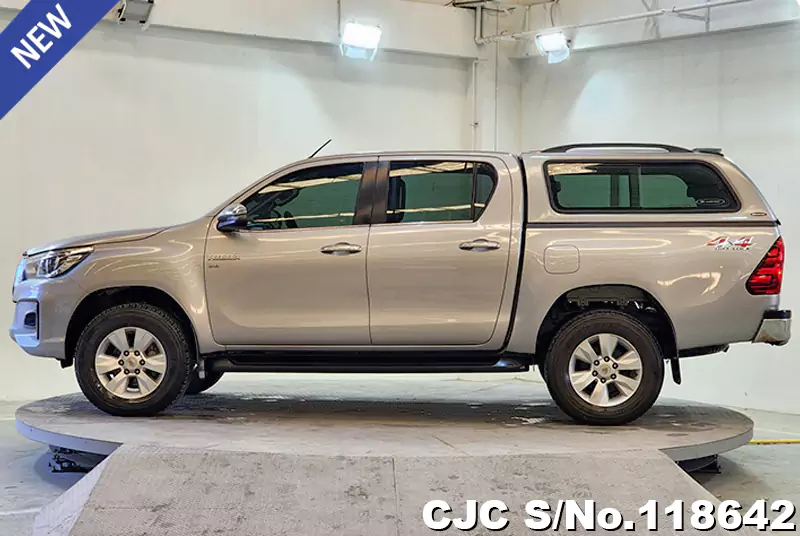 Toyota Hilux in Silver for Sale Image 7