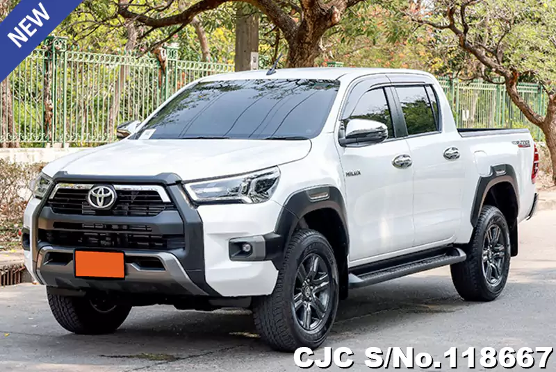 Toyota Hilux in White for Sale Image 3