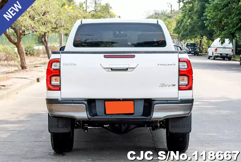 Toyota Hilux in White for Sale Image 5