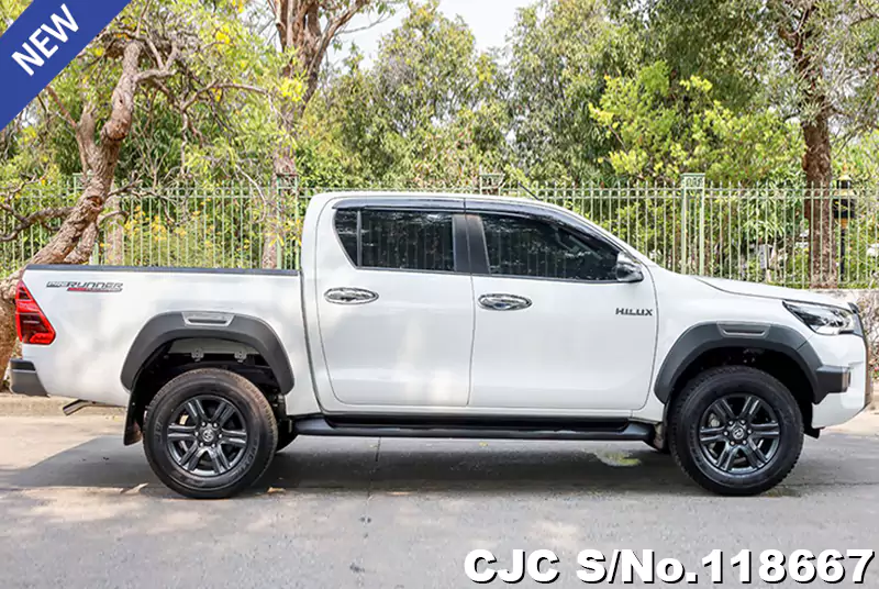 Toyota Hilux in White for Sale Image 6