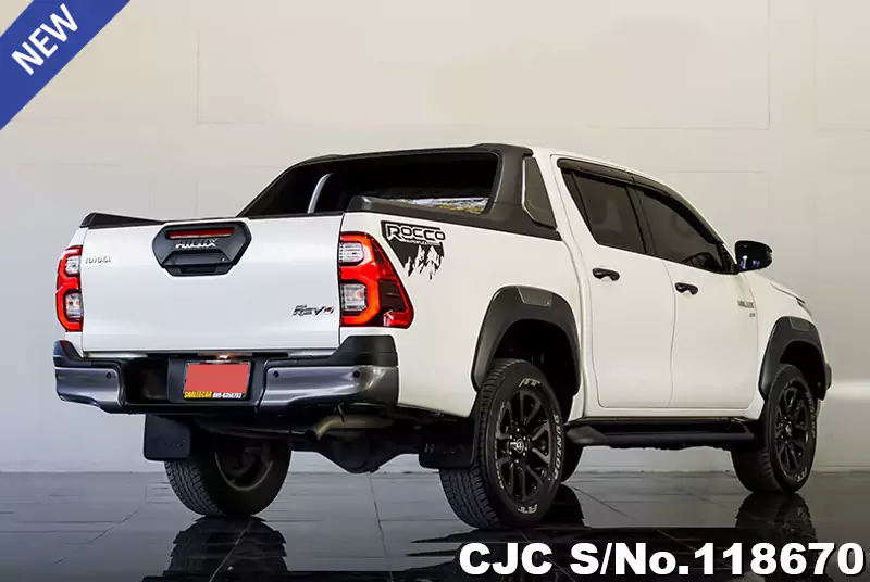 Toyota Hilux in White for Sale Image 2