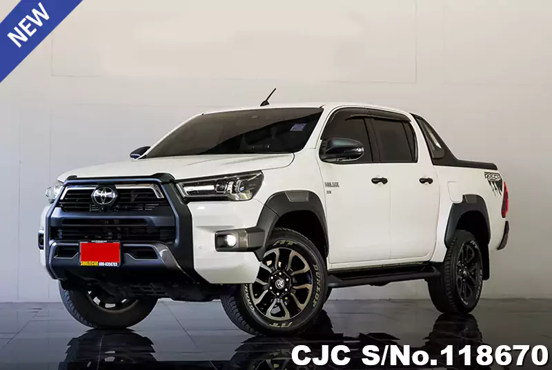 Toyota Hilux in White for Sale Image 3