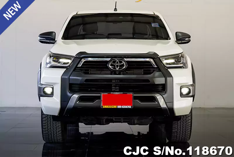 Toyota Hilux in White for Sale Image 4