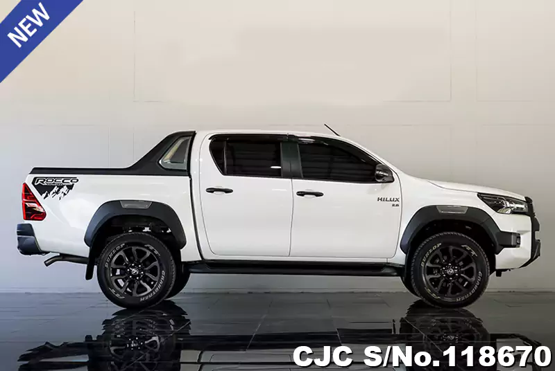 Toyota Hilux in White for Sale Image 6