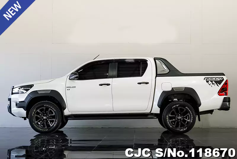 Toyota Hilux in White for Sale Image 7