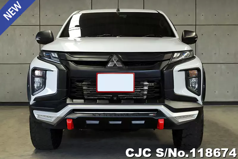 2019 Mitsubishi / Triton Stock No. 118674