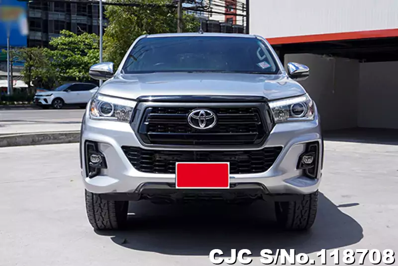 Toyota Hilux in Silver for Sale Image 2