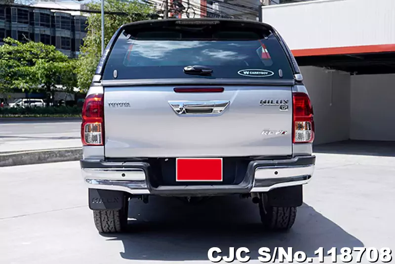 Toyota Hilux in Silver for Sale Image 3