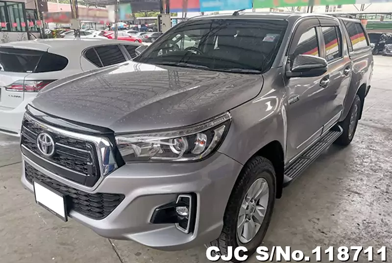 Toyota Hilux in Silver for Sale Image 3