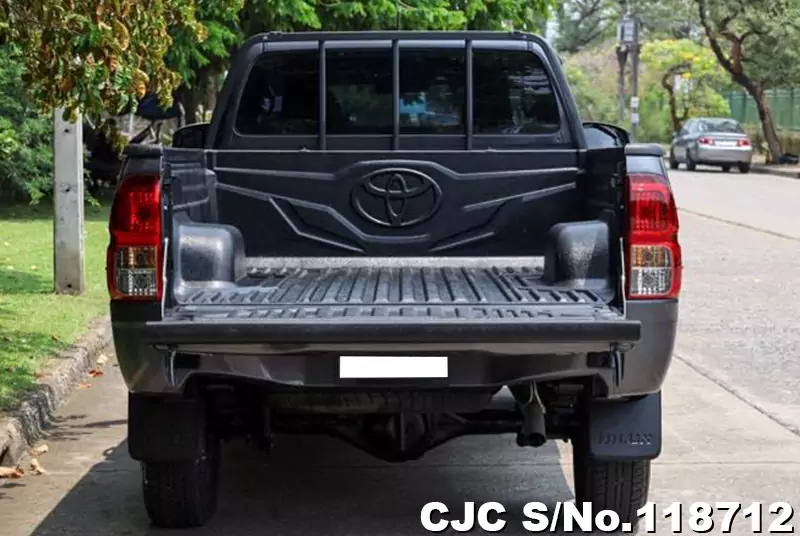 Toyota Hilux in Gray for Sale Image 5