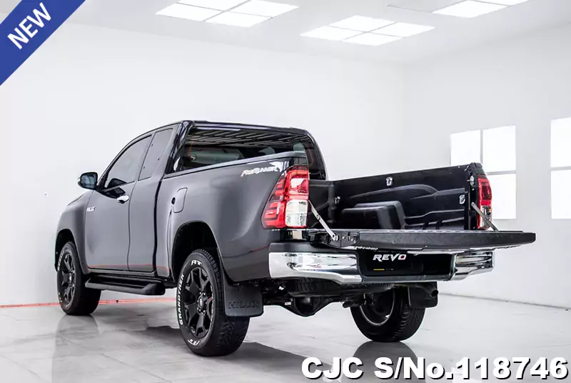 Toyota Hilux in Black for Sale Image 4