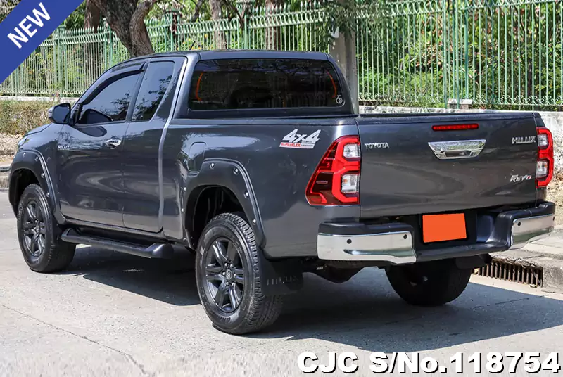 Toyota Hilux in Gray for Sale Image 1