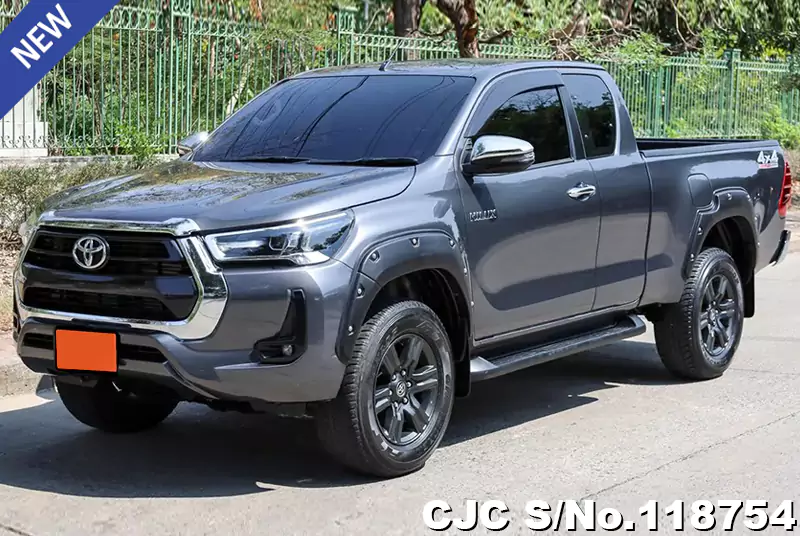 Toyota Hilux in Gray for Sale Image 3