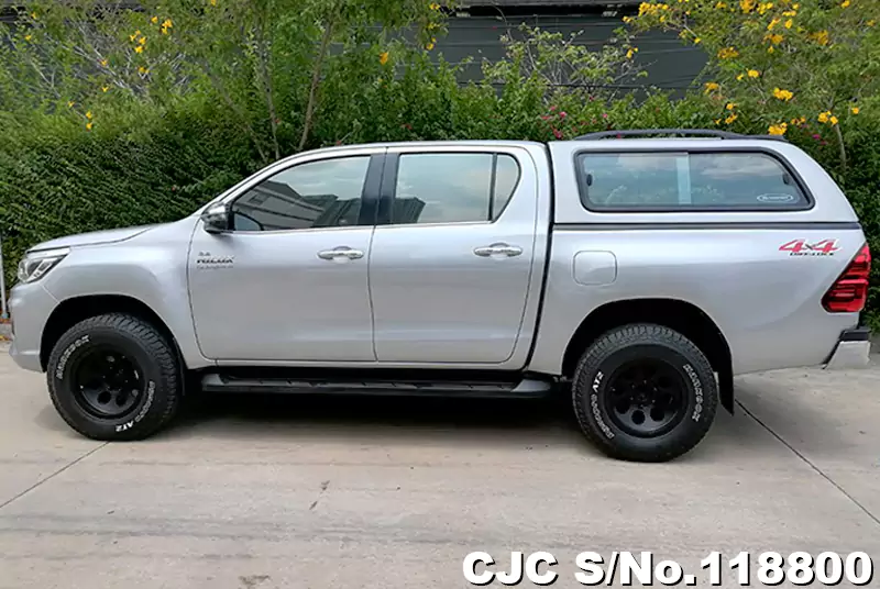 Toyota Hilux in Silver for Sale Image 7