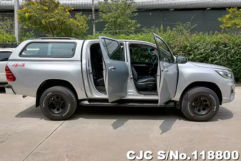 Toyota Hilux in Silver for Sale Image 8