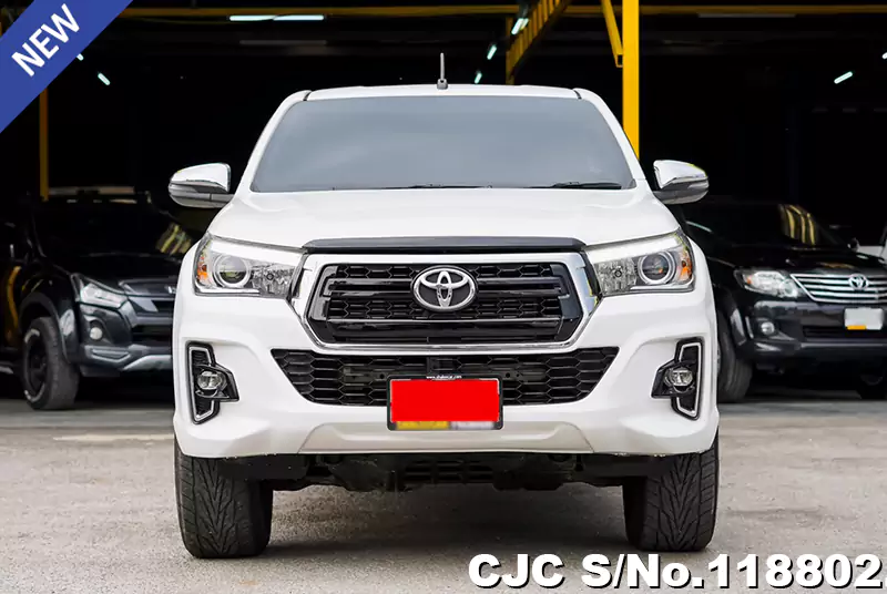 Toyota Hilux in White for Sale Image 4