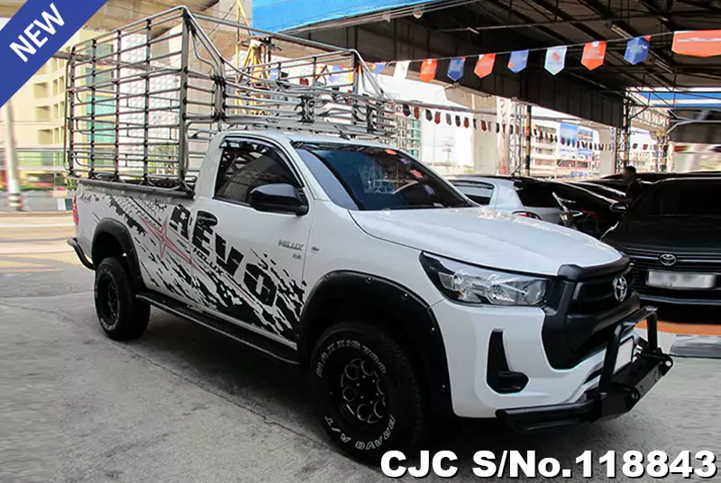 Toyota Hilux in White for Sale Image 0