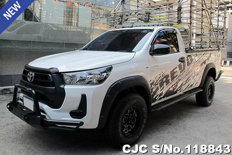 Toyota Hilux in White for Sale Image 3