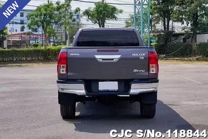 Toyota Hilux in Gray for Sale Image 5