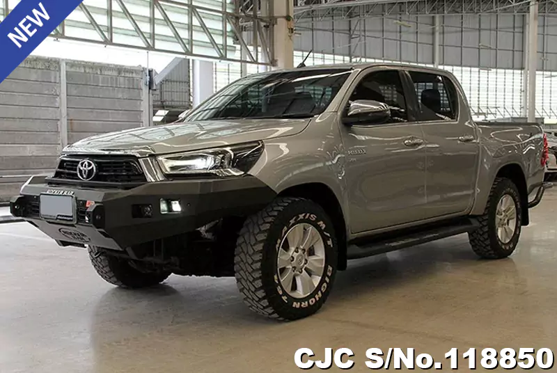 Toyota Hilux in Gray for Sale Image 3