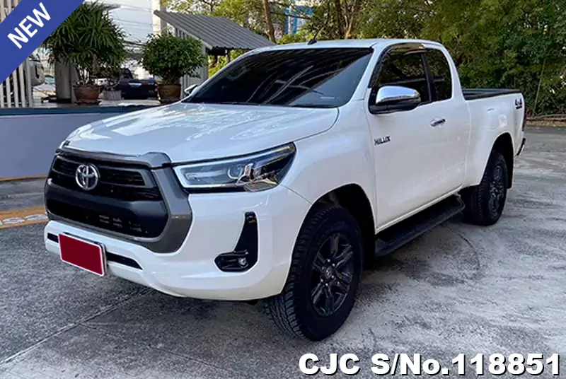 Toyota Hilux in White for Sale Image 1