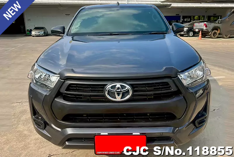 Toyota Hilux in Gray for Sale Image 2