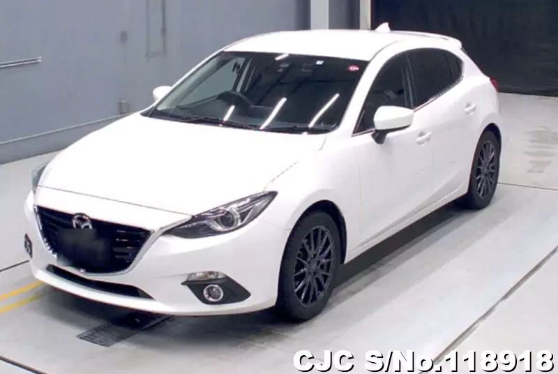 2015 Mazda / Axela Stock No. 118918
