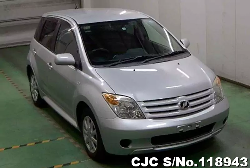 Toyota / IST 2005
