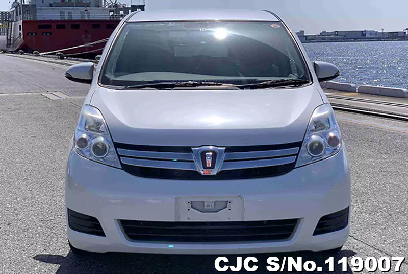 2016 Toyota Isis White for sale | Stock No. 119007 | Japanese Used