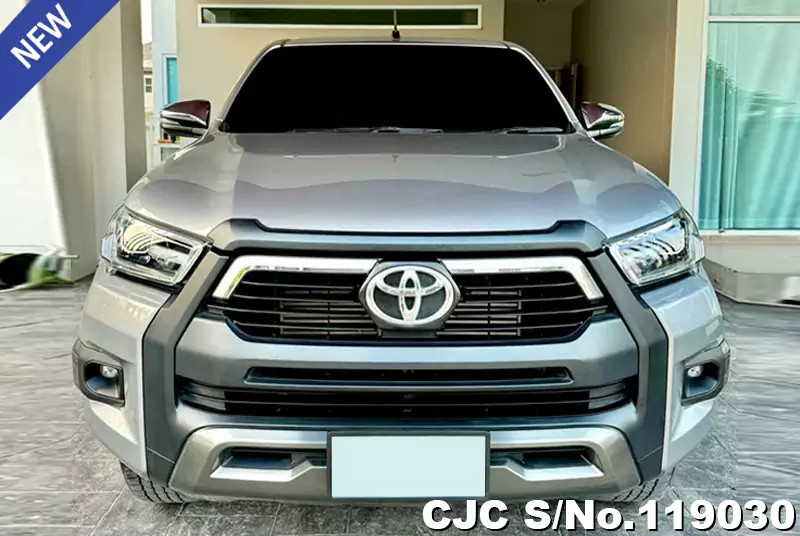 Toyota Hilux in Silver Metallic for Sale Image 2
