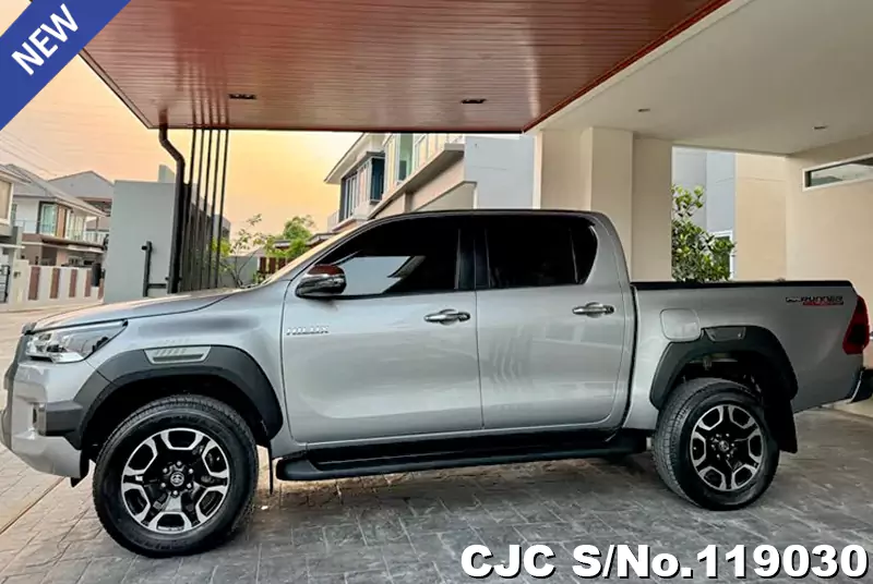 Toyota Hilux in Silver Metallic for Sale Image 5