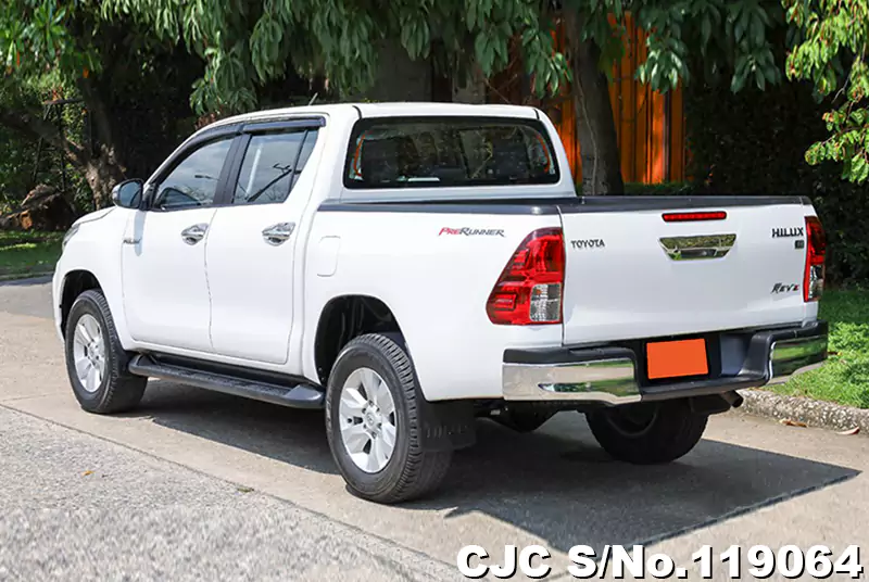 Toyota Hilux in White for Sale Image 1