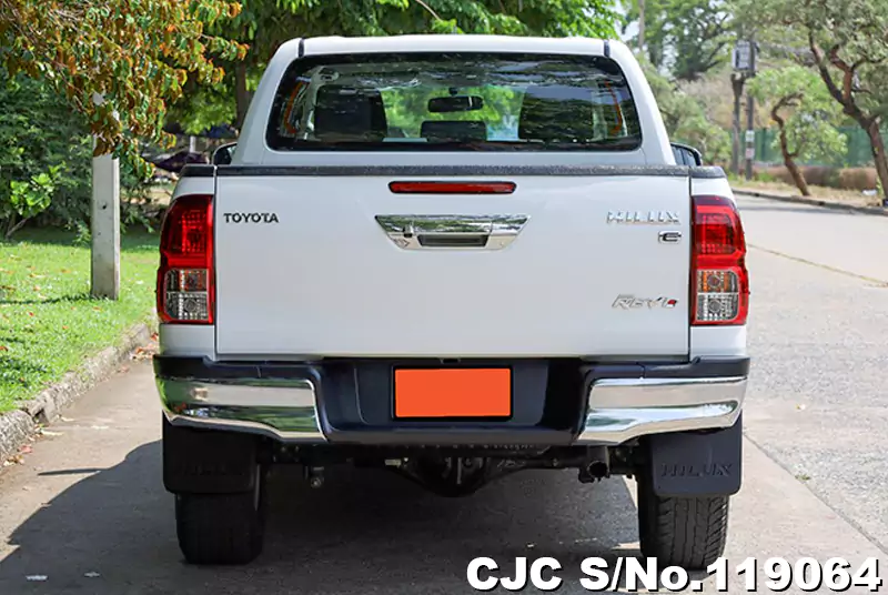 Toyota Hilux in White for Sale Image 5