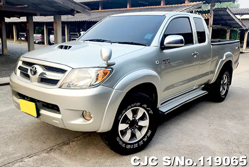 Toyota Hilux in Beige for Sale Image 1