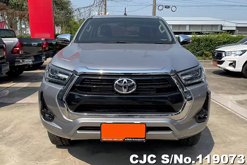 Toyota Hilux in Gray for Sale Image 2