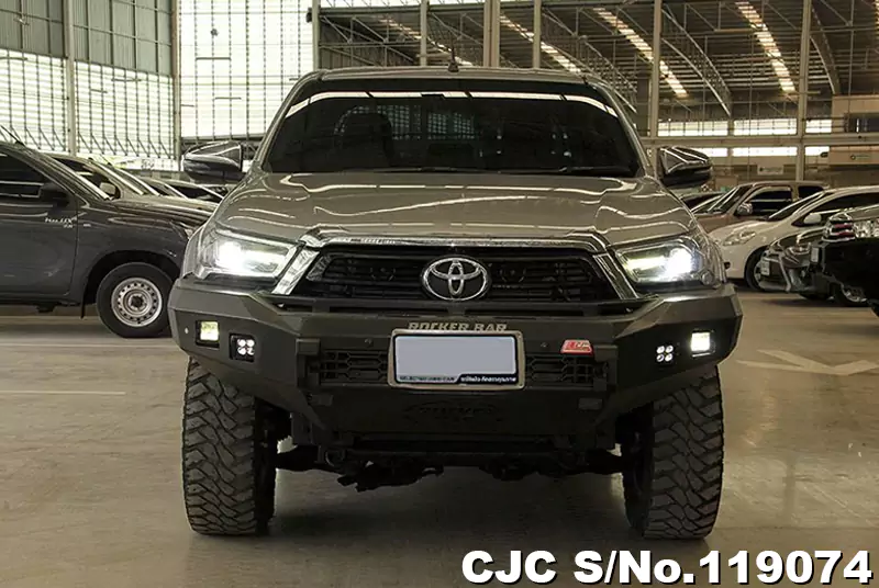 Toyota Hilux in Gray for Sale Image 4